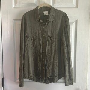 Harper brand size M button down shirt